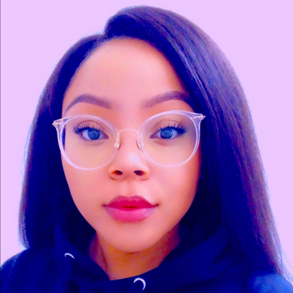 Meet your Posher, Deemarie